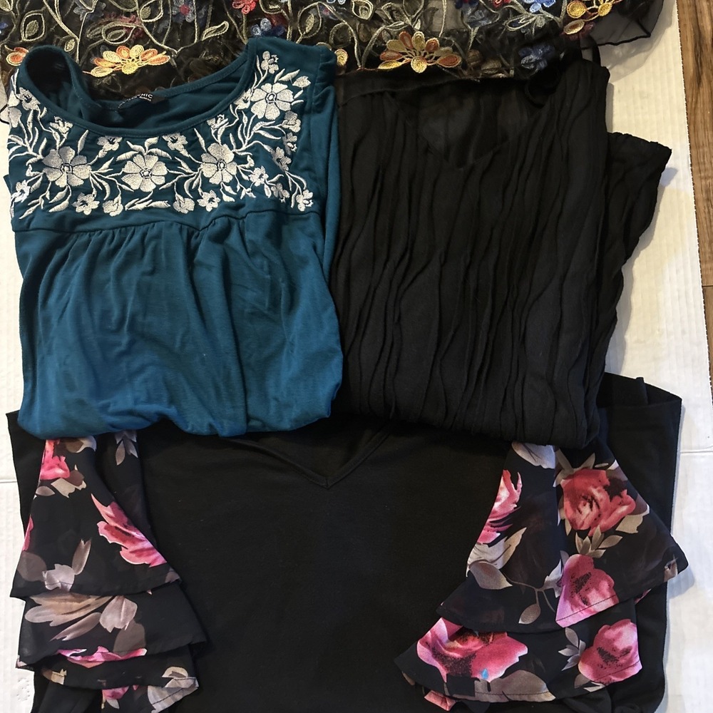 Womens Bundle BOOMCHIC Blouses Tops & Maxi Dress Lot Of 4 Embroidered 1XL- 2XL